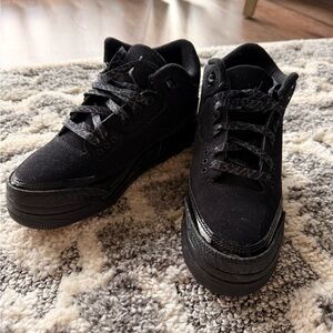 Black cat 4s